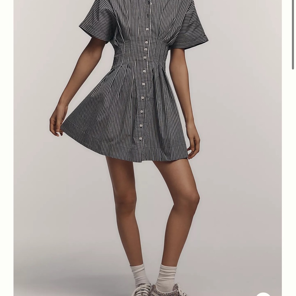THE TOBIE BUTTON-FRONT PLEATED SHIRT DRESS BY EXQUISE: MINI EDITION